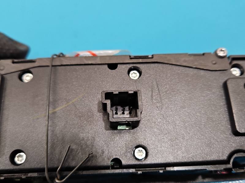 Блок кнопок склопідйомників Mercedes E W212 A2129056100 — фото деталі 6