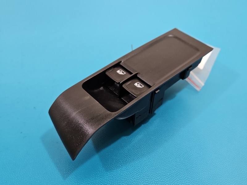 Блок кнопок склопідйомників Skoda Fabia 3 6V0959858A