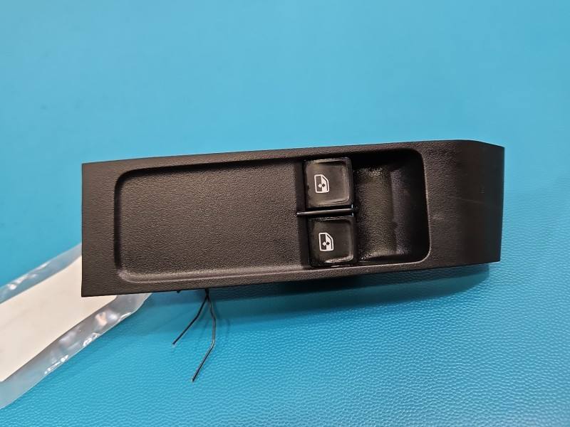 Блок кнопок склопідйомників Skoda Fabia 3 6V0959858A — фото деталі 2