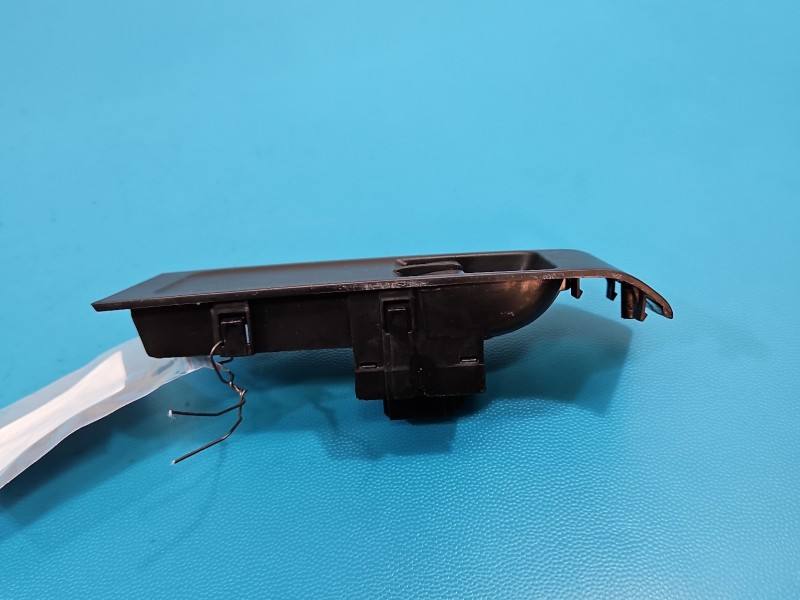Блок кнопок склопідйомників Skoda Fabia 3 6V0959858A — фото деталі 3