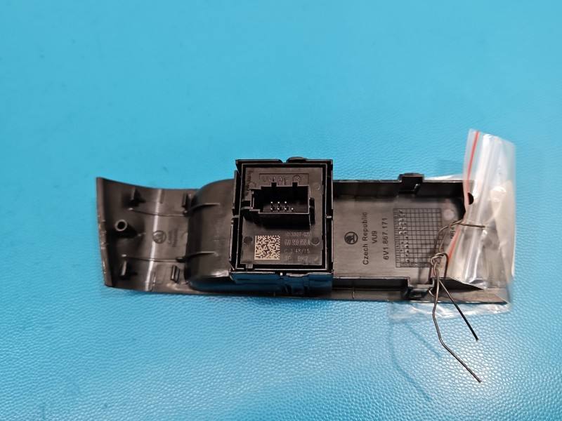 Блок кнопок склопідйомників Skoda Fabia 3 6V0959858A — фото деталі 4