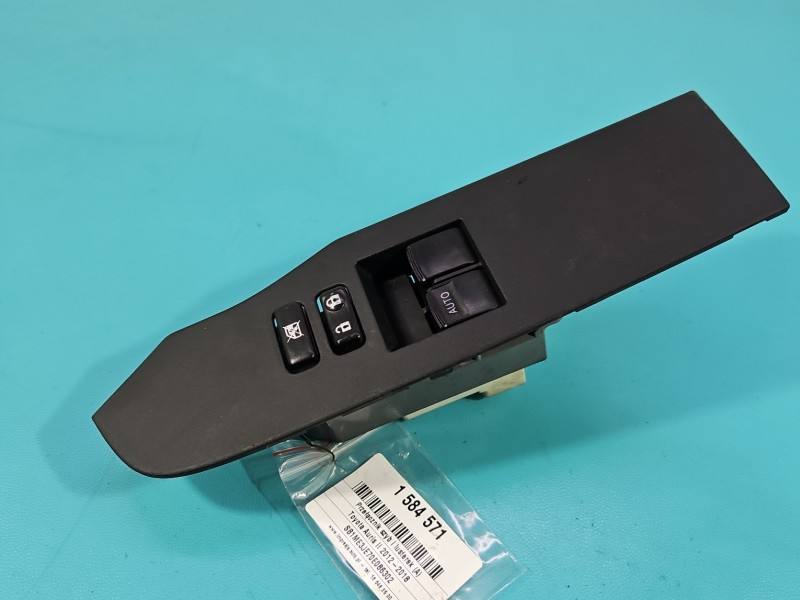 Блок кнопок склопідйомників Toyota Auris 74232-02E10 — фото деталі 3