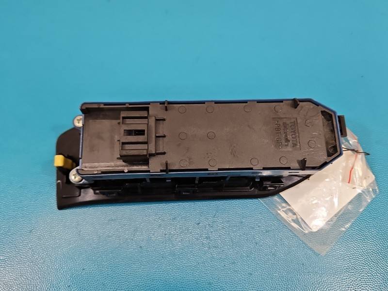 Блок кнопок стеклоподъемников Toyota Verso 84040-0F030 — фото детали 5