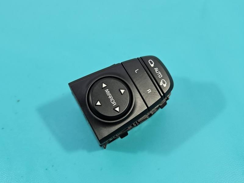 Блок кнопок склопідйомників Kia Niro 4C7480-1000