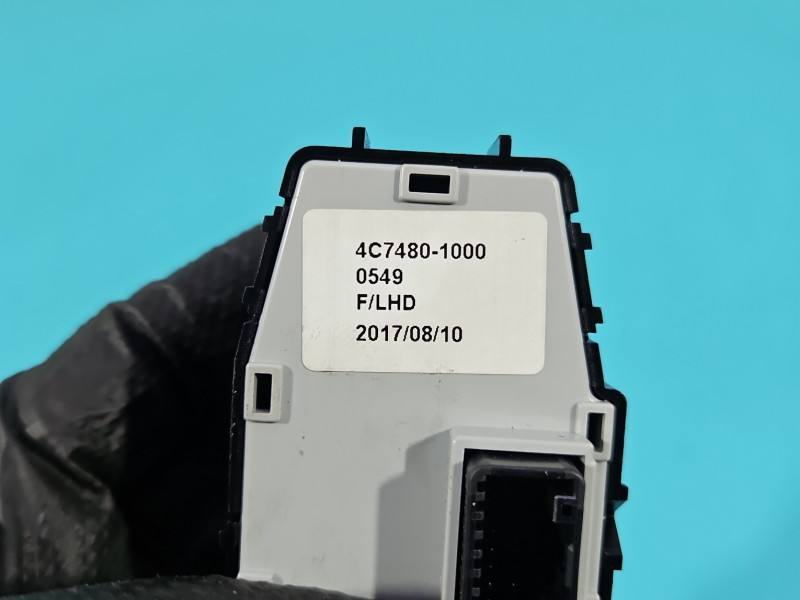Блок кнопок склопідйомників Kia Niro 4C7480-1000 — фото деталі 7