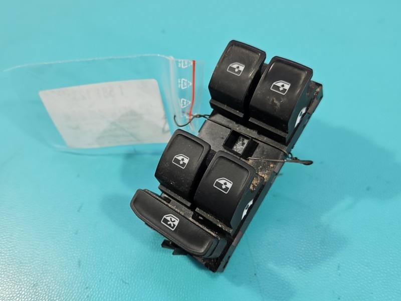 Блок кнопок склопідйомників Skoda Octavia 4 5G0959857D