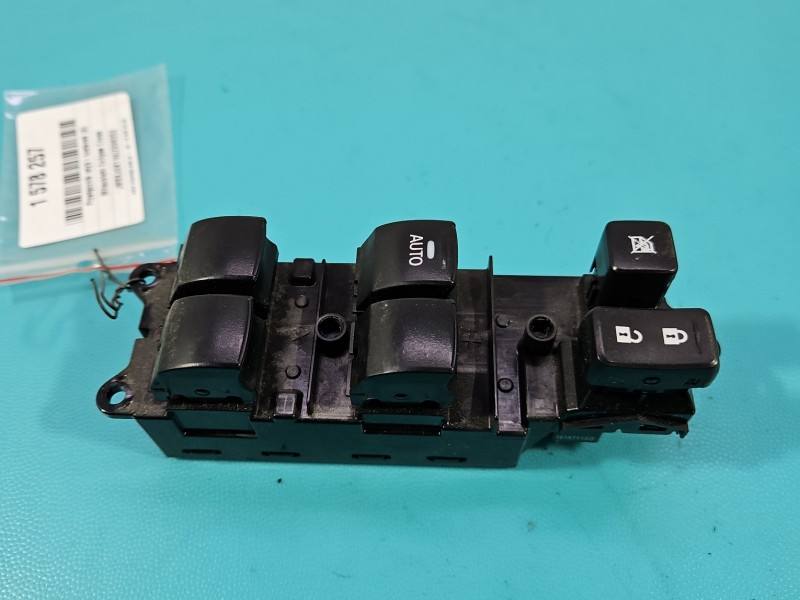 Блок кнопок склопідйомників Mitsubishi Eclipse 8608A323 — фото деталі 2