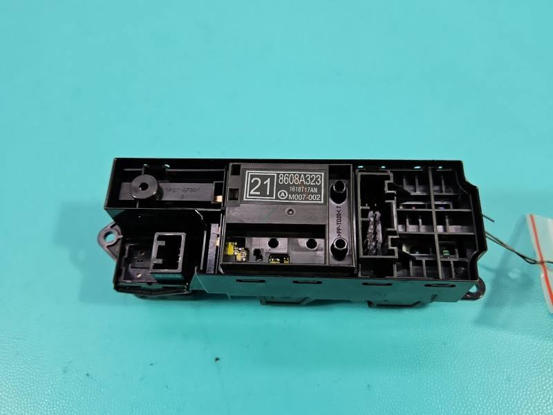 Блок кнопок склопідйомників Mitsubishi Eclipse 8608A323 — фото деталі 6