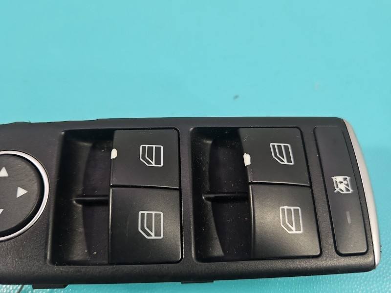 Блок кнопок склопідйомників Mercedes GL X166 A1669054400 — фото деталі 4