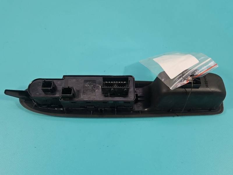 Блок кнопок стеклоподъемников Citroen C4 96657050ZD — фото детали 5