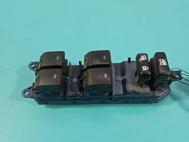 Блок кнопок склопідйомників Toyota Avensis T27 84040-05020 — фото деталі 2