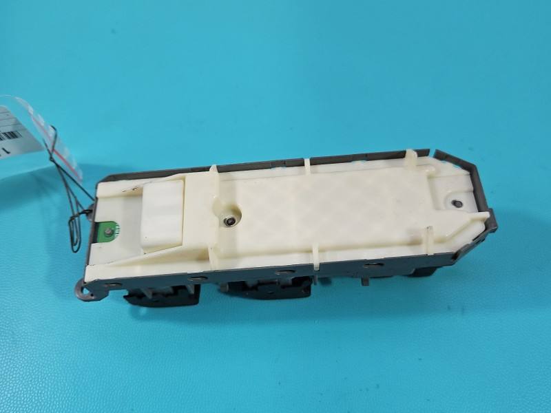 Блок кнопок склопідйомників Toyota Auris 515220 — фото деталі 5