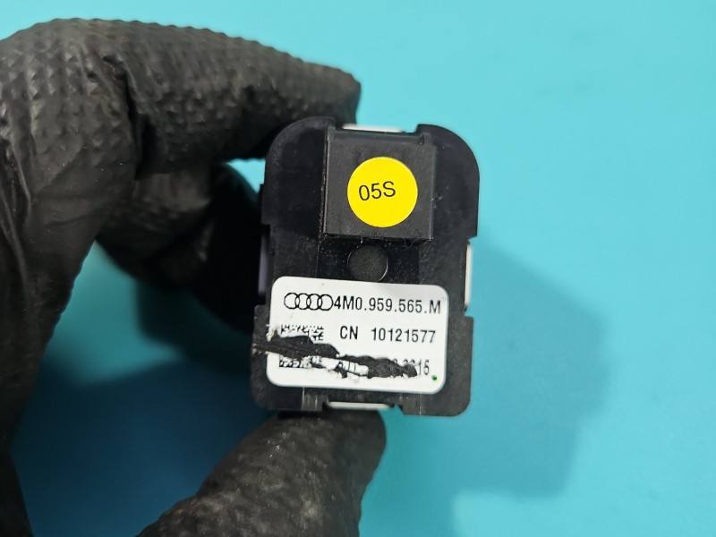 Блок кнопок склопідйомників Audi Q7 4M0959565M — фото деталі 6