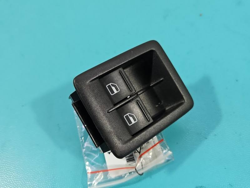 Блок кнопок склопідйомників Volkswagen Scirocco 1K8959527