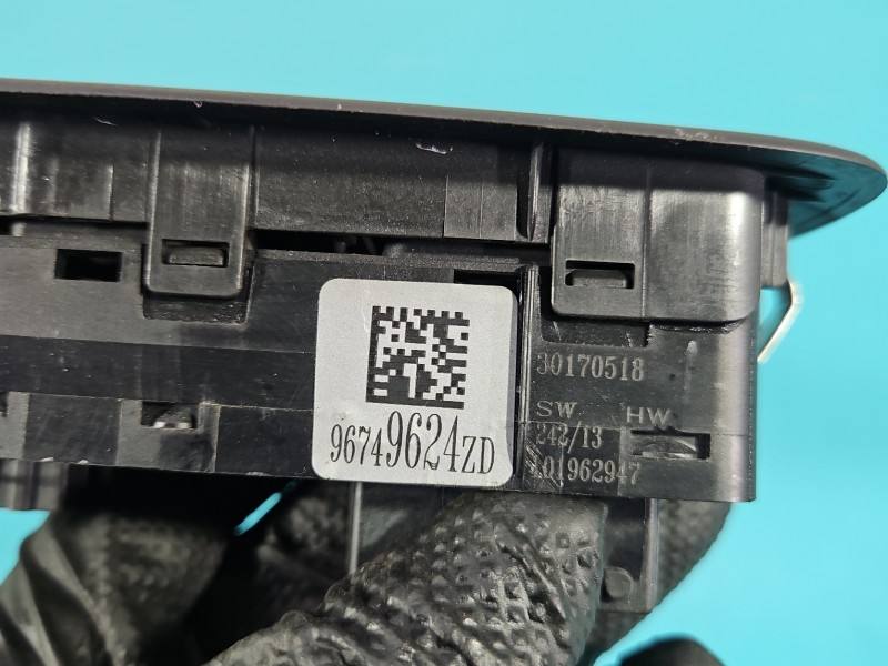 Блок кнопок склопідйомників Peugeot 208 96749624ZD — фото деталі 5