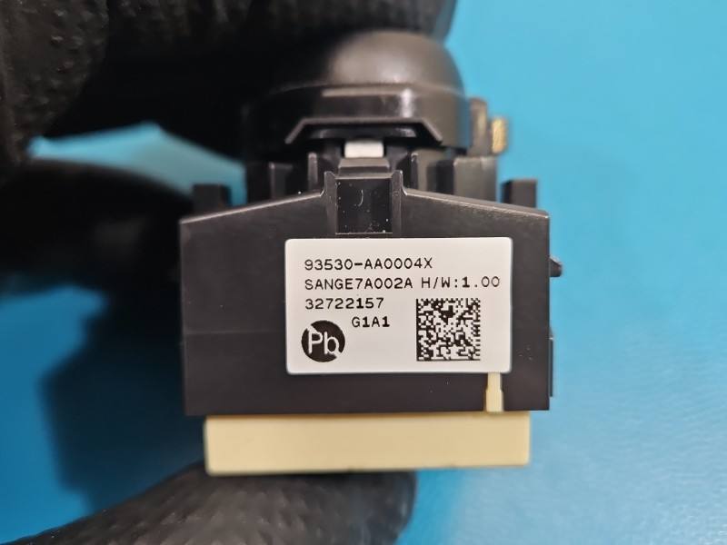Блок кнопок склопідйомників Hyundai Elantra 93530-AA000 — фото деталі 7
