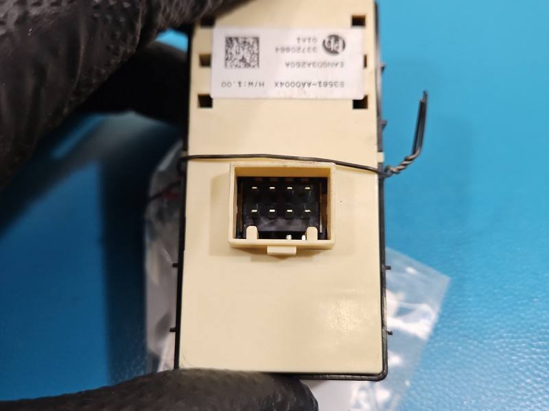 Блок кнопок склопідйомників Hyundai Elantra 93581-AA000 — фото деталі 5