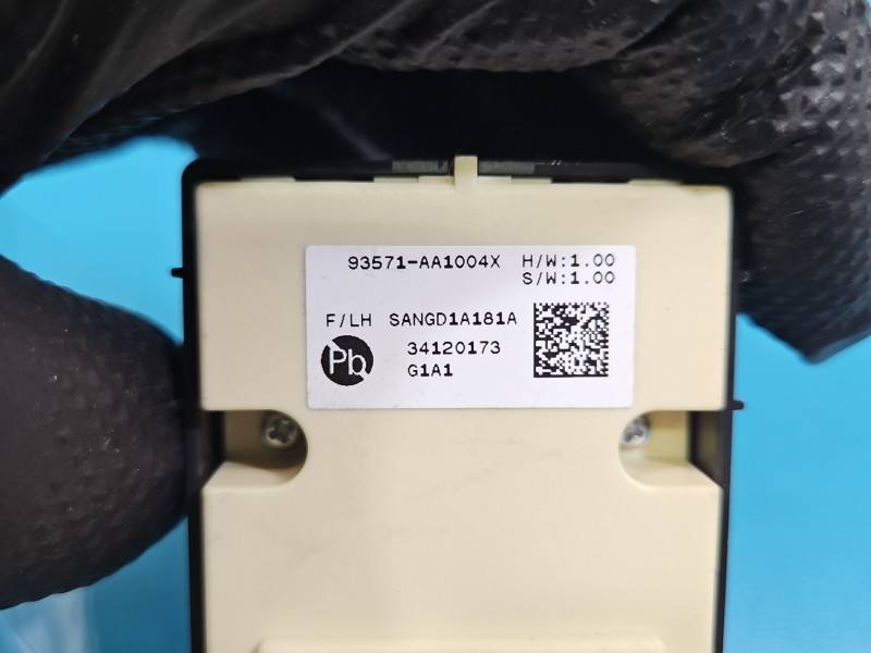Блок кнопок склопідйомників Hyundai Elantra 93571-AA1004X — фото деталі 6