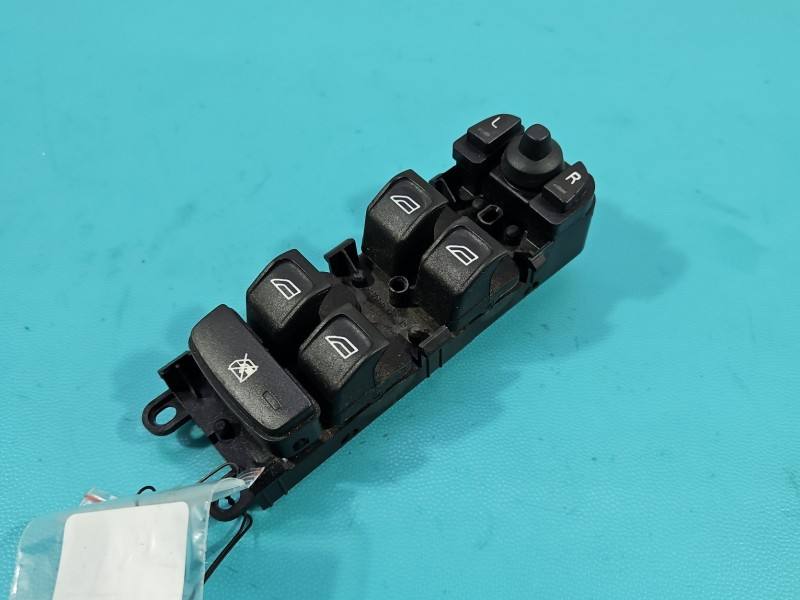 Блок кнопок стеклоподъемников Volvo V70 30773269