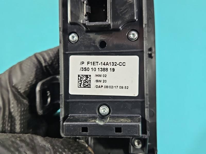 Блок кнопок склопідйомників Ford Focus F1ET-14A132-CC — фото деталі 8