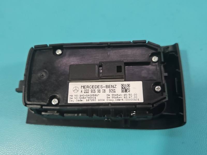Блок кнопок склопідйомників Mercedes S W222 A2229059808 — фото деталі 4