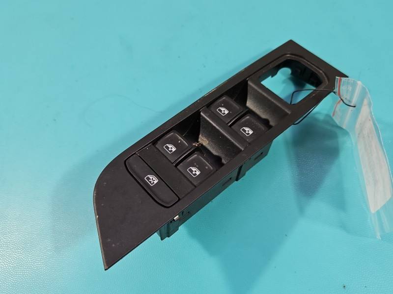 Блок кнопок стеклоподъемников Skoda Scala 5G0959857D