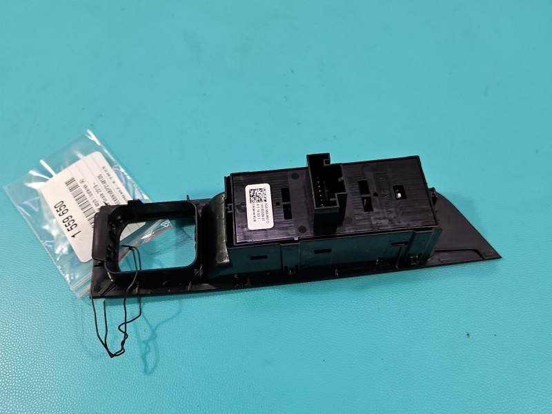Блок кнопок стеклоподъемников Skoda Scala 5G0959857D — фото детали 4