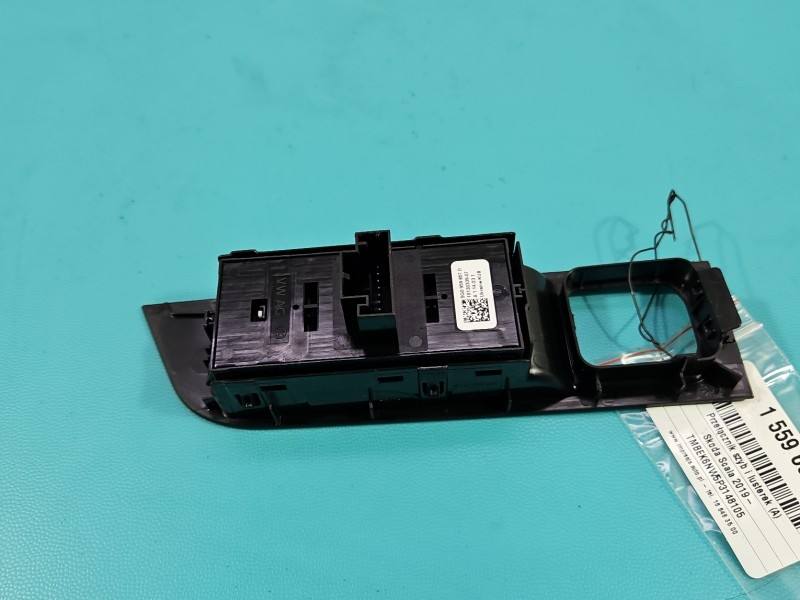 Блок кнопок стеклоподъемников Skoda Scala 5G0959857D — фото детали 5