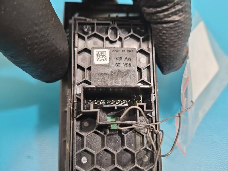 Блок кнопок склопідйомників Skoda Octavia 3 5E0959857A — фото деталі 5