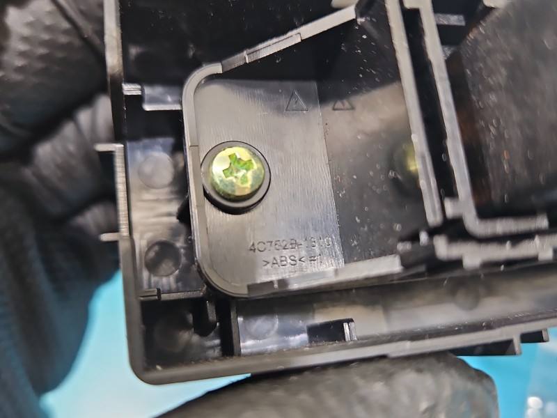 Блок кнопок склопідйомників Kia Niro 93580-F5050 — фото деталі 6