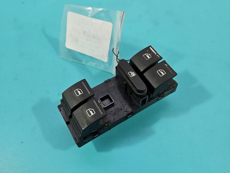 Блок кнопок склопідйомників Skoda Octavia 2 1Z0959858A