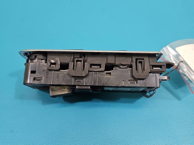 Блок кнопок склопідйомників Jaguar XF GX73-14540-AC — фото деталі 3