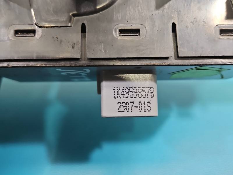 Блок кнопок склопідйомників Seat Altea 5P1867171A — фото деталі 8