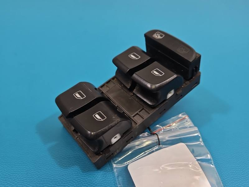 Блок кнопок склопідйомників Audi A4 B8 8K0959851D
