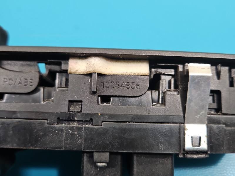 Блок кнопок стеклоподъемников Fiat Freemont 68139806AB — фото детали 4
