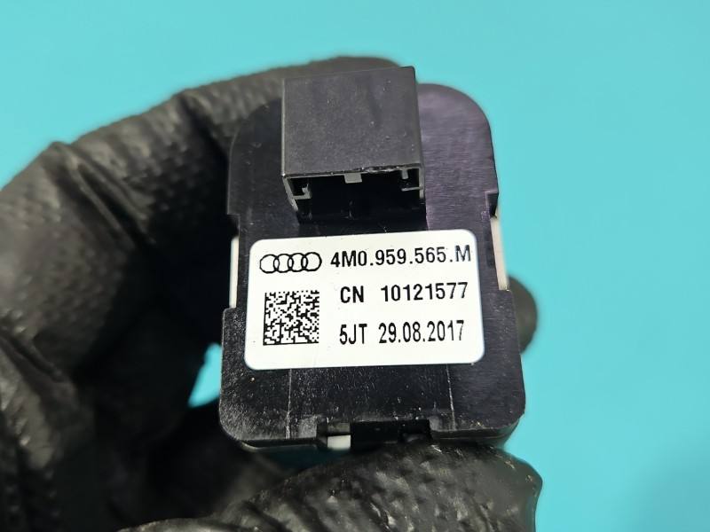Блок кнопок склопідйомників Audi A4 B9 4M0959565M — фото деталі 6