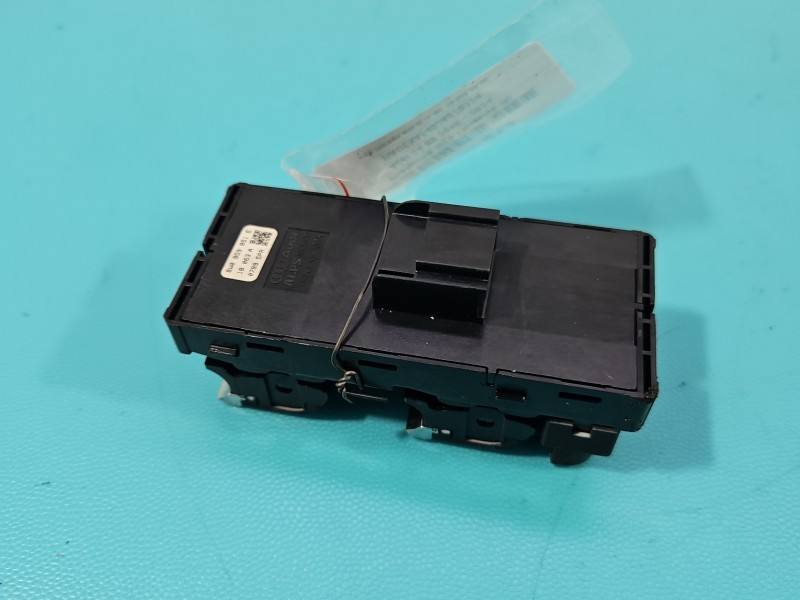 Блок кнопок склопідйомників Audi A4 B9 8W0959851E — фото деталі 4