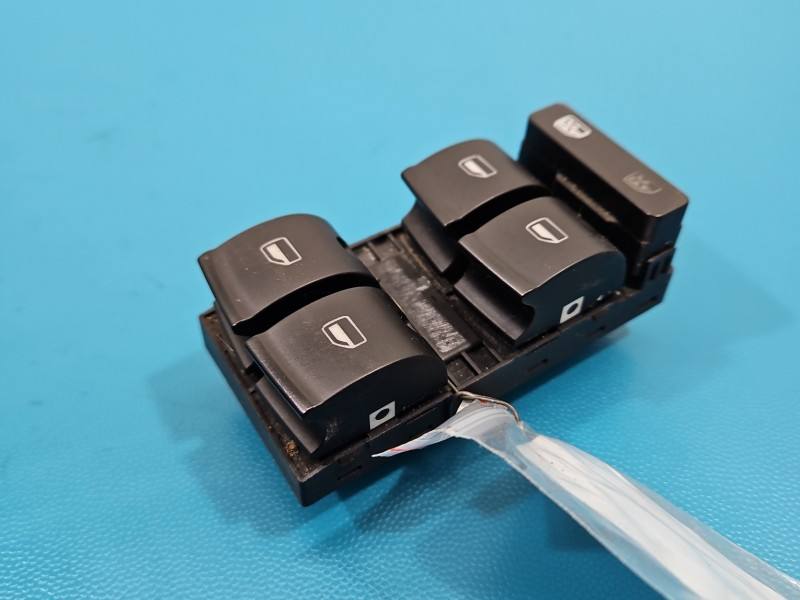 Блок кнопок стеклоподъемников Seat Exeo