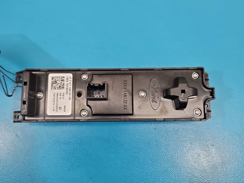 Блок кнопок склопідйомників Ford B-Max 3S010130333 — фото деталі 4