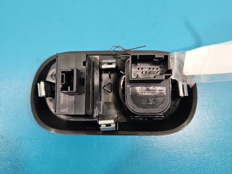 Блок кнопок стеклоподъемников Citroen C4 96673722ZD — фото детали 4