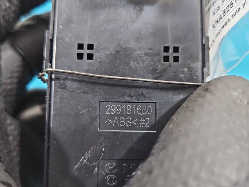 Блок кнопок склопідйомників Kia Picanto 93570Q6020 — фото деталі 8