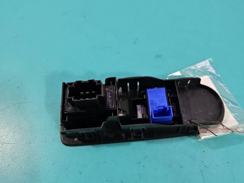 Блок кнопок стеклоподъемников Skoda Citigo 1S0867255C — фото детали 3