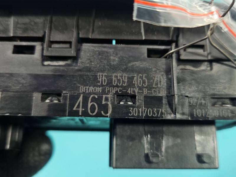 Блок кнопок склопідйомників Peugeot 508 96659465ZD — фото деталі 6