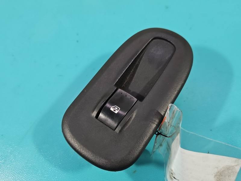 Блок кнопок склопідйомників Renault Master 8200548968