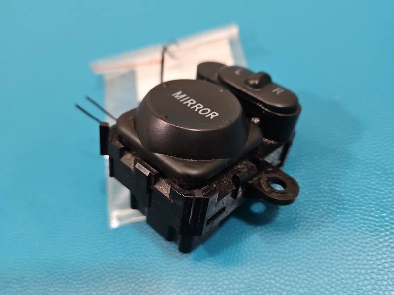 Блок кнопок склопідйомників Honda FR-V SJDE010M1