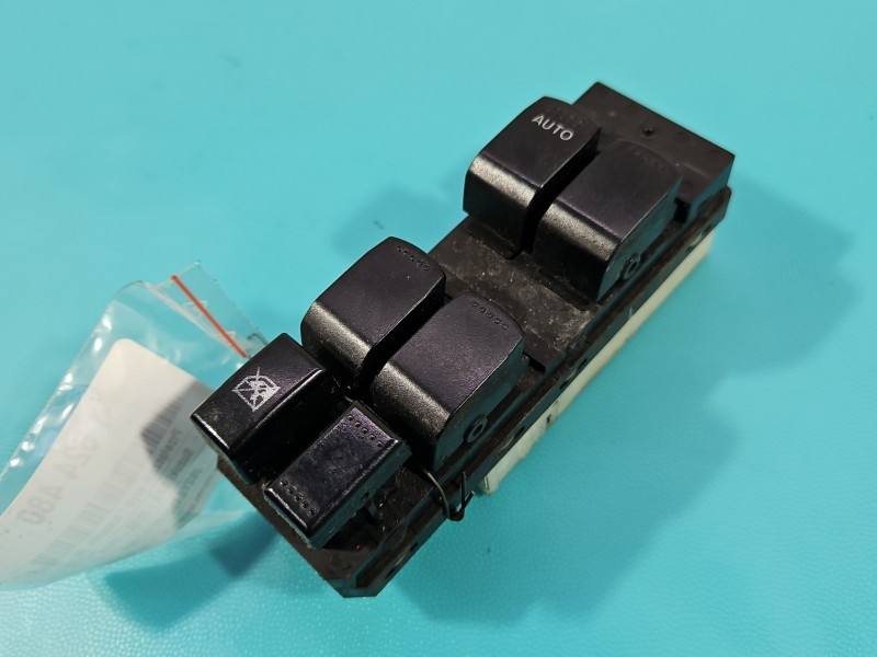 Блок кнопок склопідйомників Suzuki Sx4 64J20 0448T