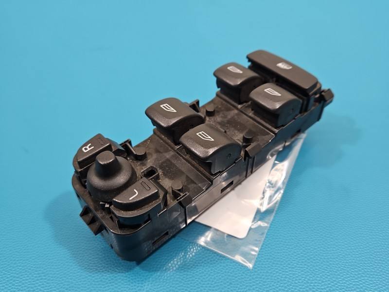 Блок кнопок стеклоподъемников Volvo V40 31376495