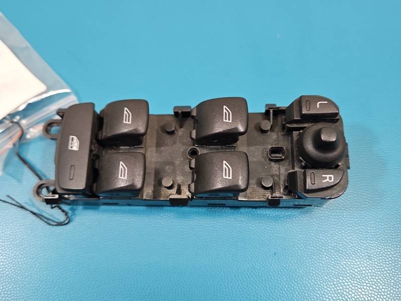 Блок кнопок стеклоподъемников Volvo V40 31376495 — фото детали 2