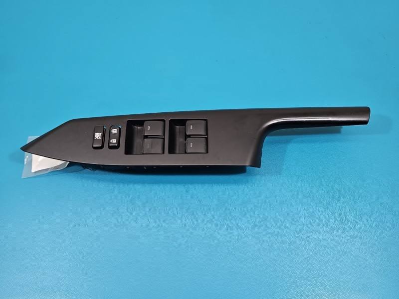Блок кнопок стеклоподъемников Lexus CT 84040-60160 — фото детали 2
