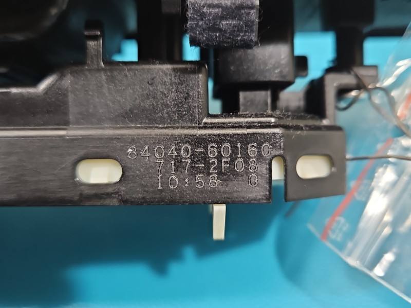 Блок кнопок стеклоподъемников Lexus CT 84040-60160 — фото детали 6